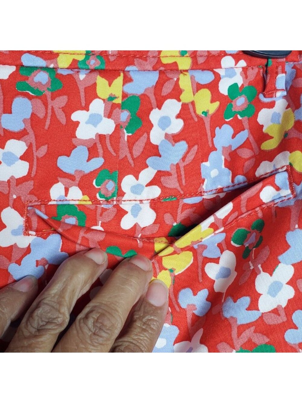 Talbots Womens Floral Print Girlfriend Chino Shorts Red/Multicolor Size 6 - Picture 8 of 12